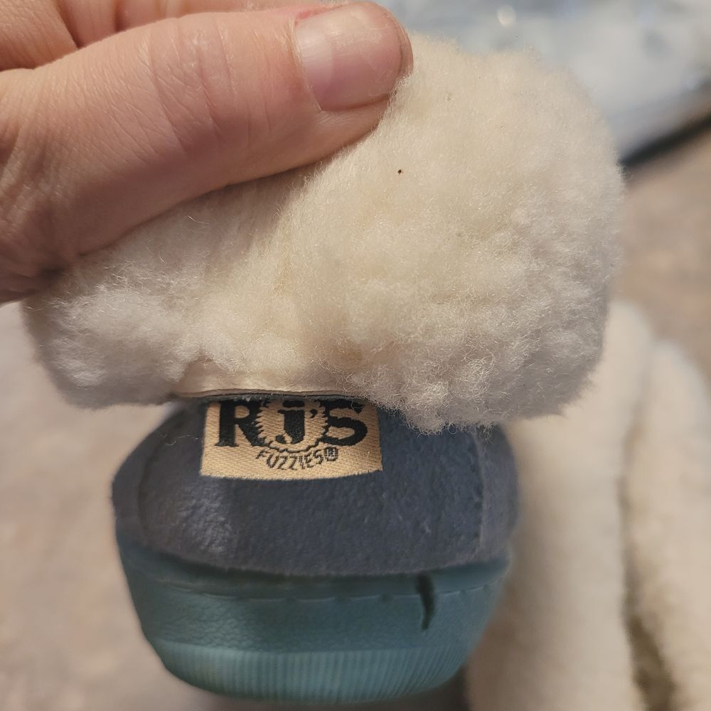 RJ's Fuzzies Womens Blue Suede Sheepskin Lined Bootie Slippers 8 Leather Sherpa - Picture 6 of 7